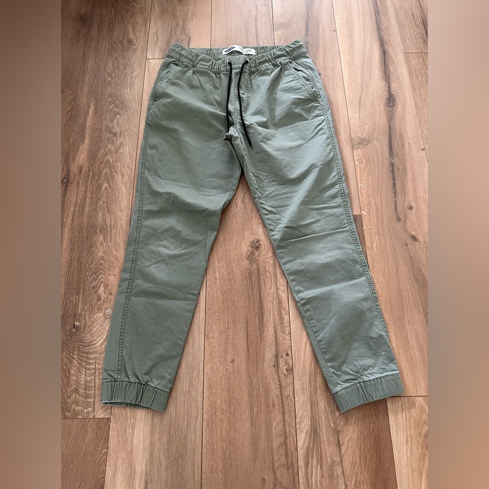 Old Navy Men’s Modern Jogger